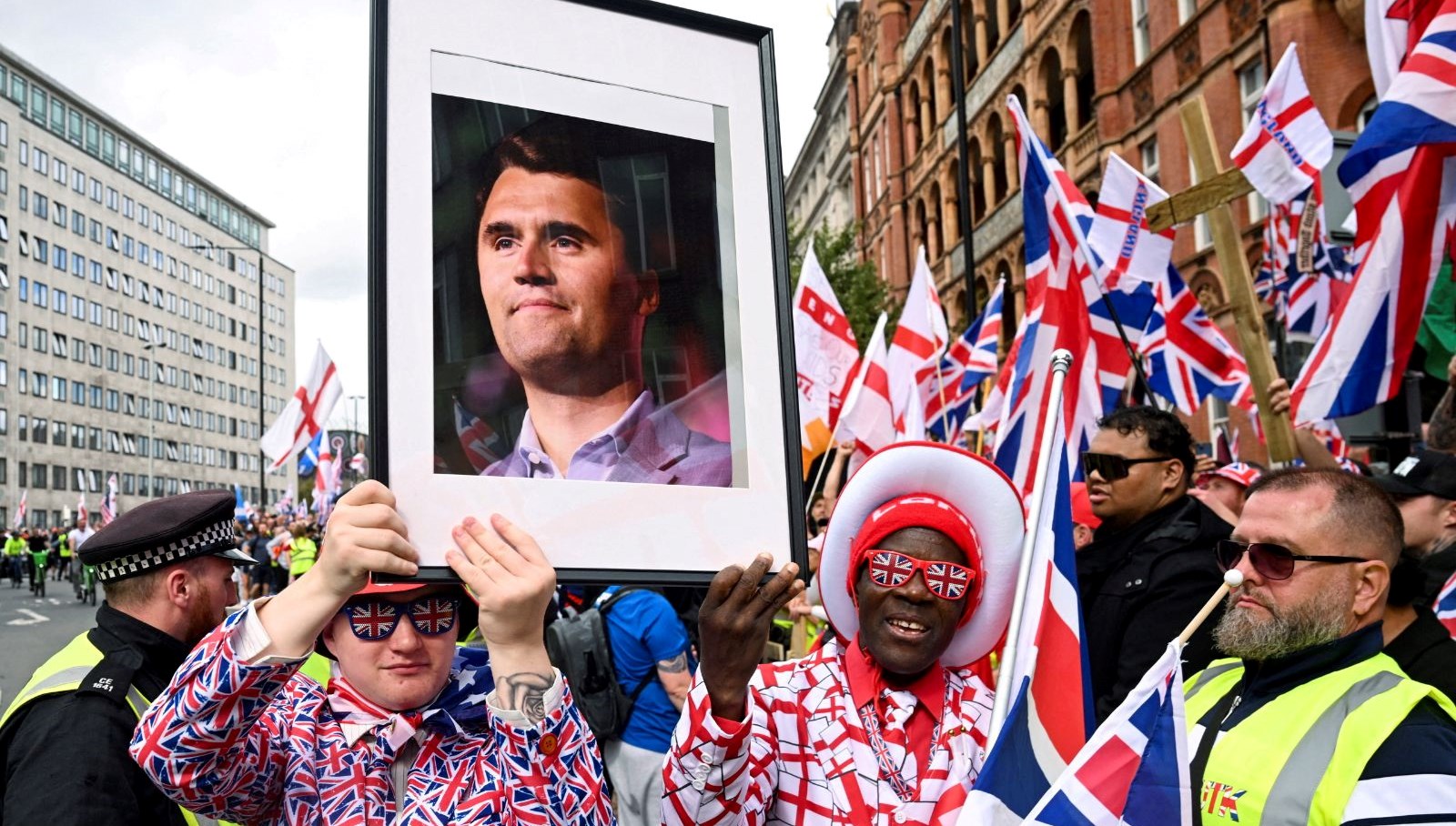 Charlie Kirk suikastı: Sosyal medya paylaşımları sonrası onlarca kişi işten atıldı