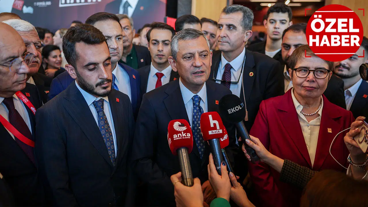 chpli kurmaylar kurultayi cumhuriyete degerlendirdi ozgur ozel satranc oynar gibi 10 hamle sonrasini dusunuyor MT9pnf8d