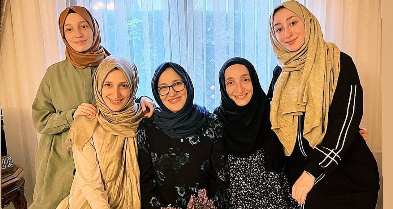 erbasin koltugunu kizlari salliyor jfgjeFbD