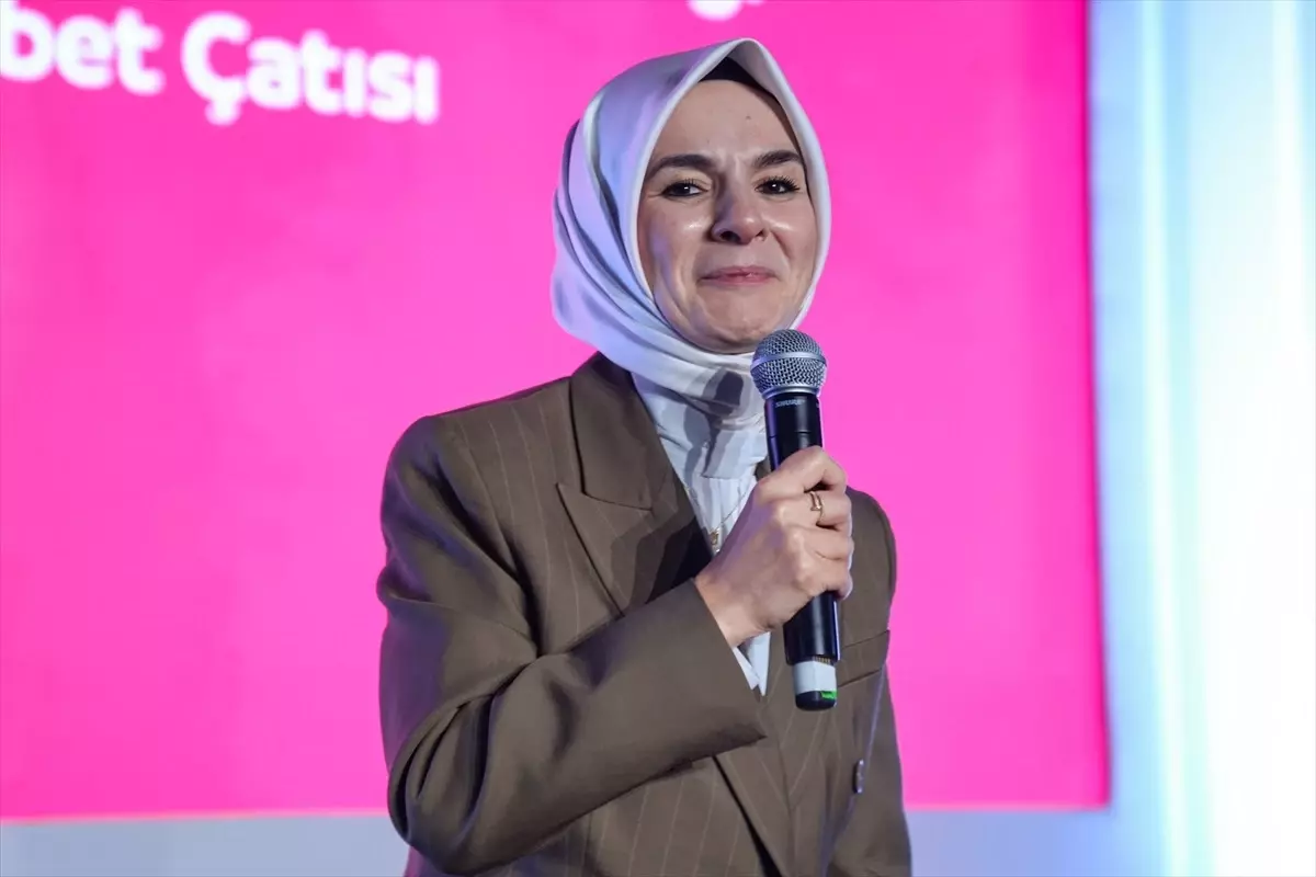 Aile ve Sosyal Hizmetler Bakanı Göktaş, “Aile Festivali”ni ziyaret etti Açıklaması