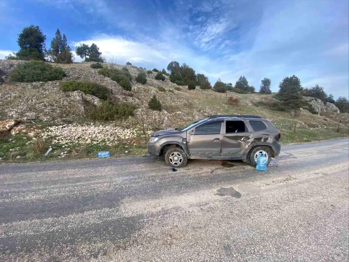 bilecikte trafik kazasi 2 yarali vxlybHY1.jpg