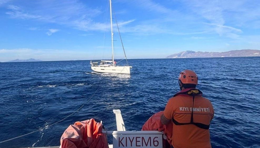 muglada suruklenen teknedekiiki kisi kurtarildi Z4CHmgXb.jpg