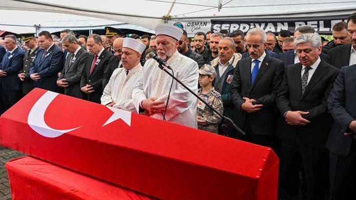 Sakarya şehidini uğurladı… Bakan Uraloğlu cenaze merasimine katıldı