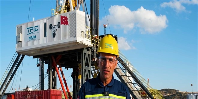 sehit agabeyinin kani akan topraklarda simdi petrol uretiminde calisiyor ya2D8Xt6.jpg