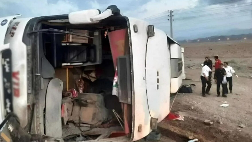 İran’da Yolcu Otobüsü Kazası: 8 Kişi Hayatını Kaybetti
