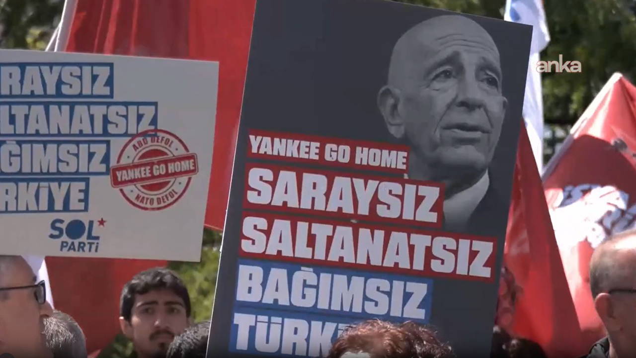 SOL Parti, ABD Büyükelçiliği Önünde Protesto Düzenledi: “Topraklarımızı Saltanat Heveslilerine ve Trump’ın İşbirlikçilerine Teslim Etmeyeceğiz”